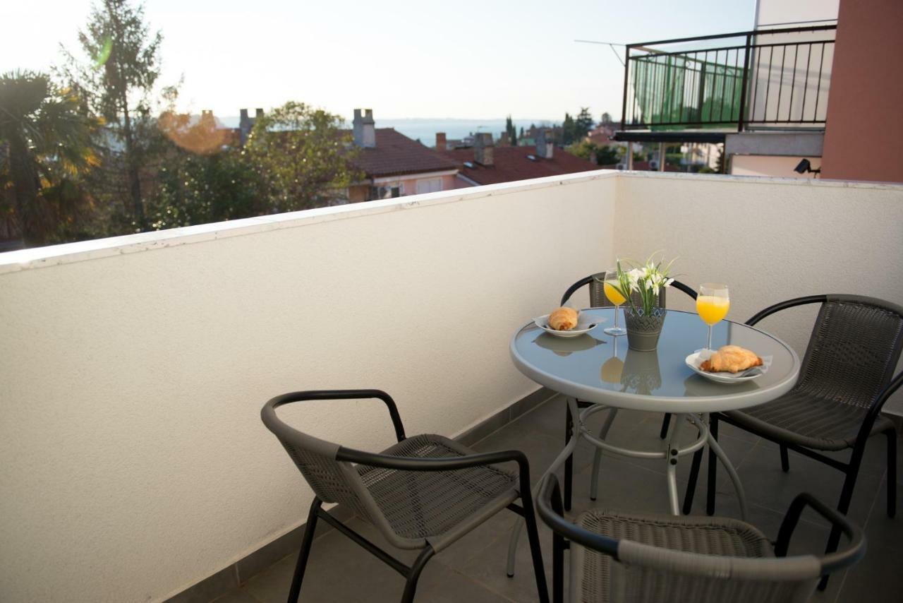 Apartma Rene Portoroz Exterior photo
